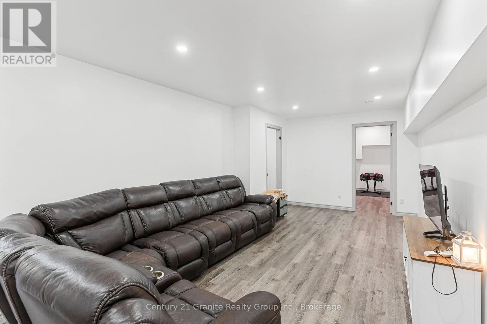 1007 Winding Creek Road, Minden Hills (Anson), ON