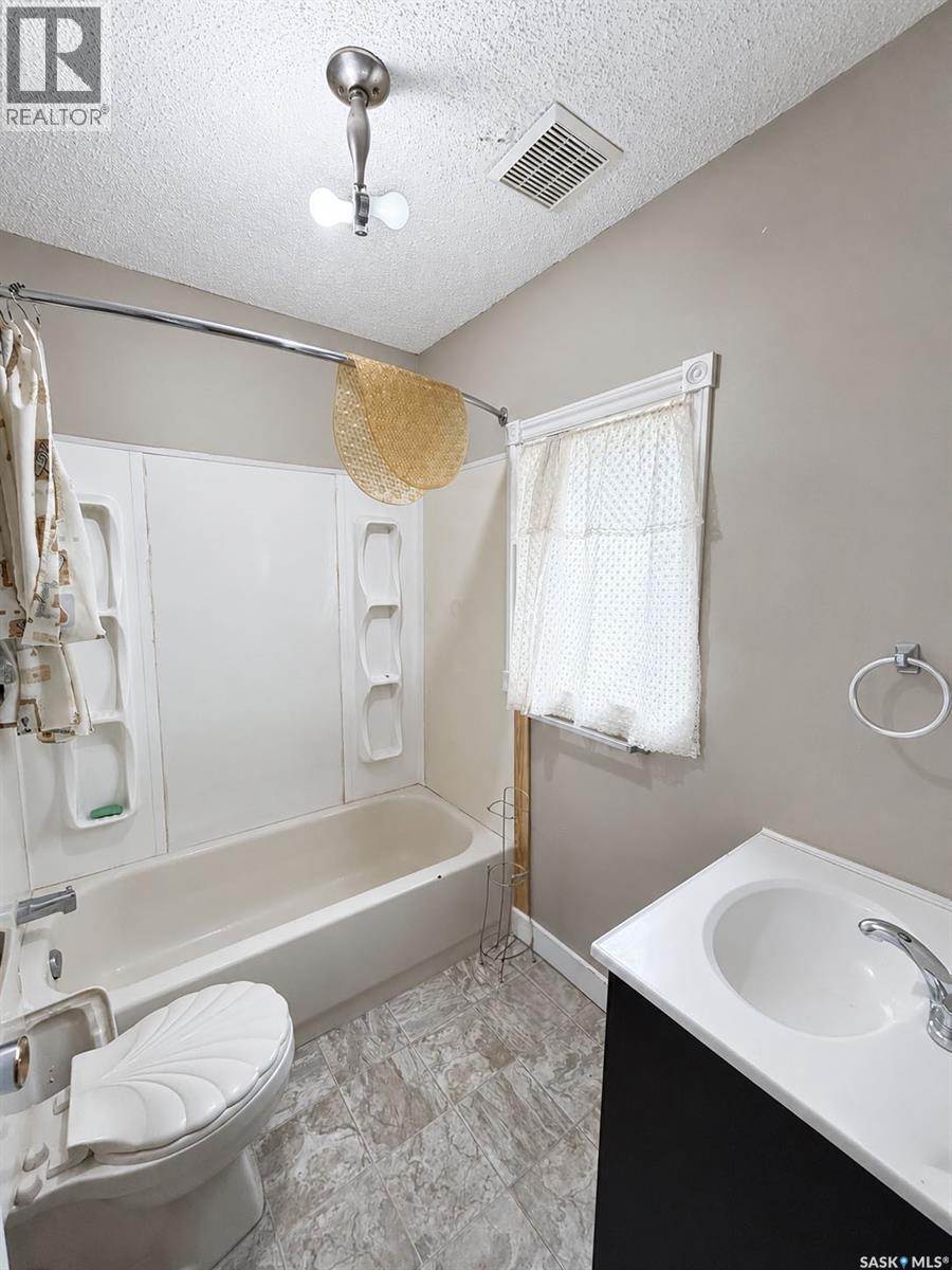 415 8Th Street E, Prince Albert, SK