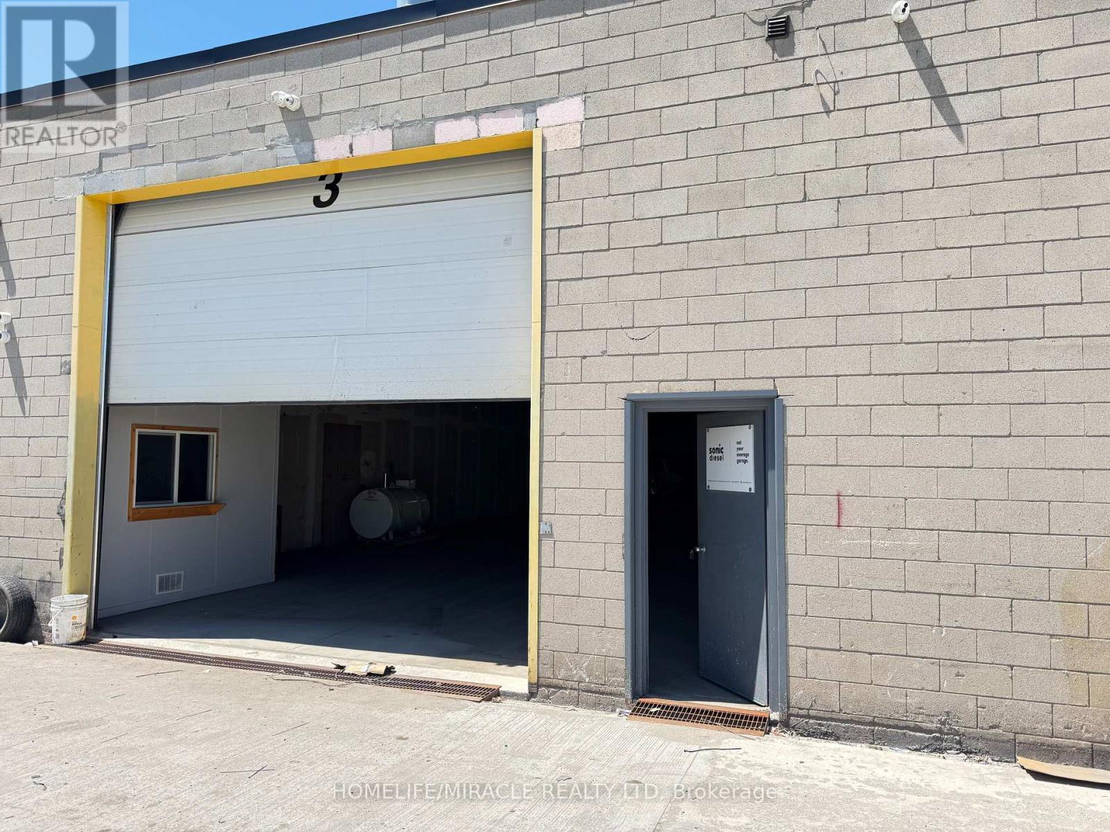 1700 Sismet Road, Mississauga, ON