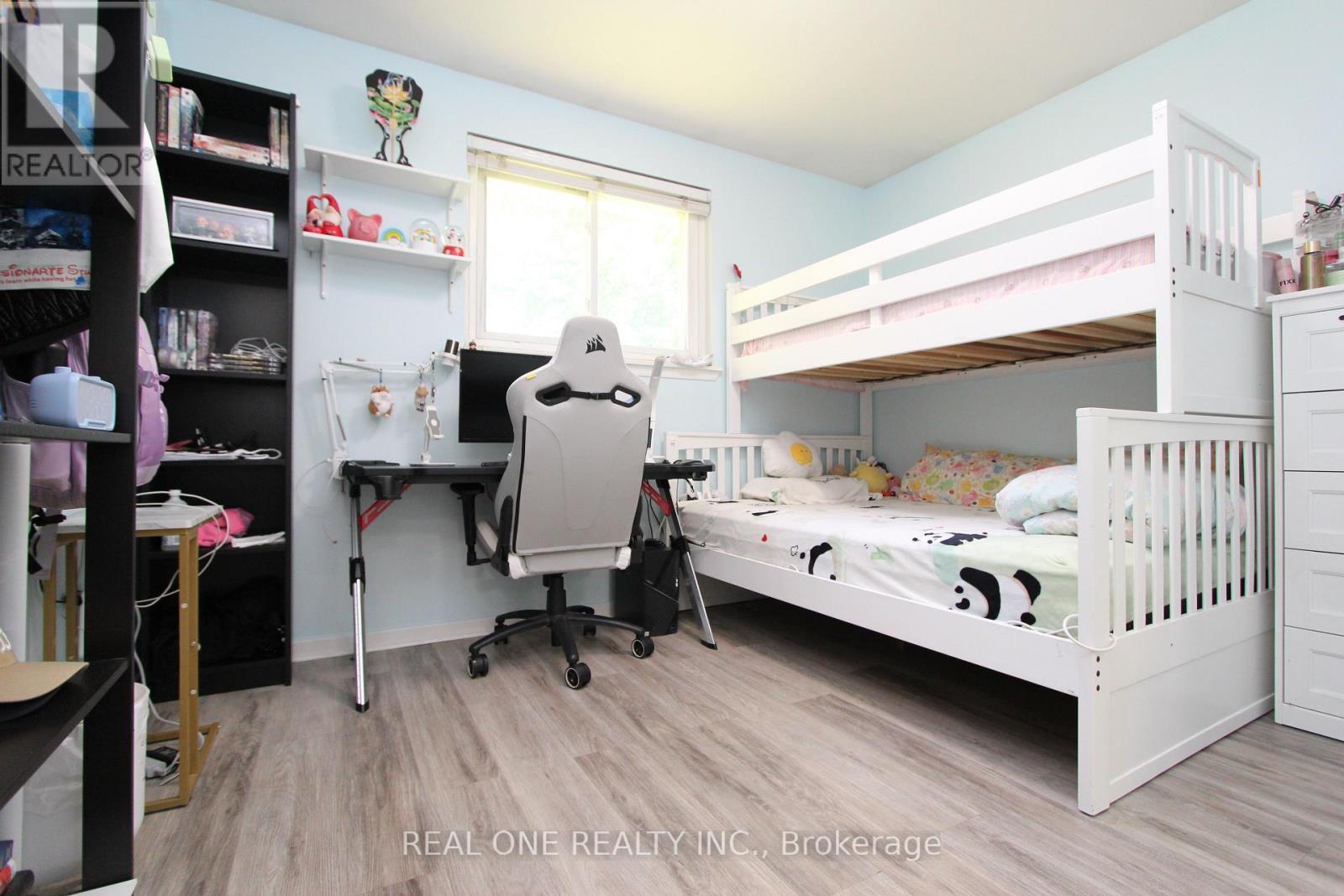 25 Bigwin Drive, Aurora, ON