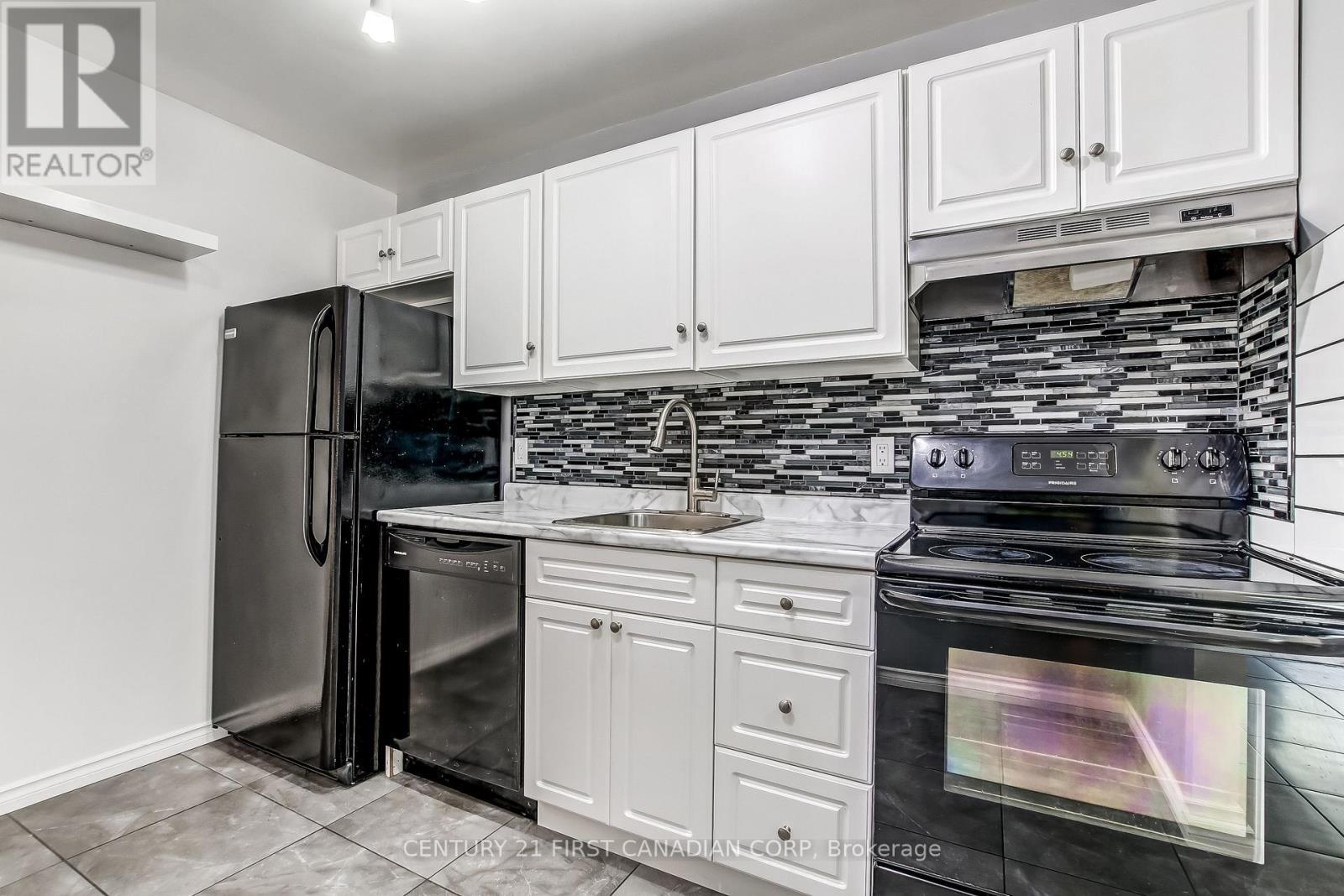 6 - 140 Conway Drive, London South (South X), ON