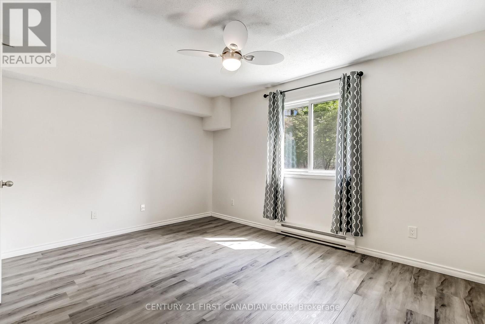 6 - 140 Conway Drive, London South (South X), ON