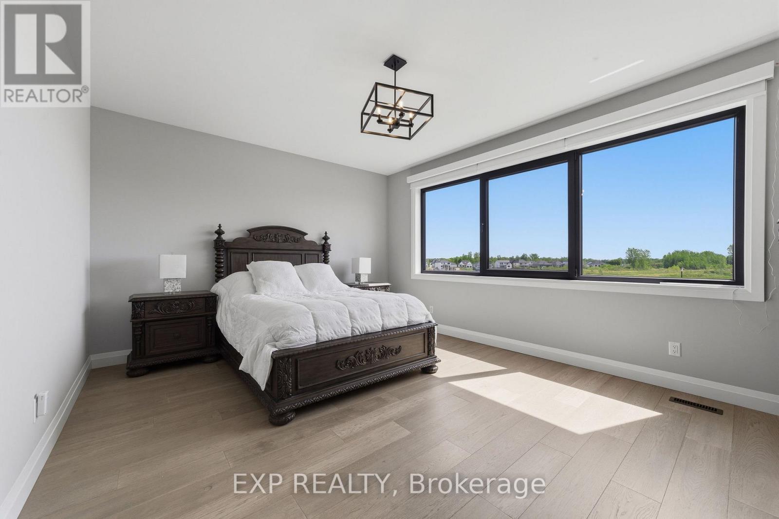 113 Edgewater Boulevard, Middlesex Centre, ON