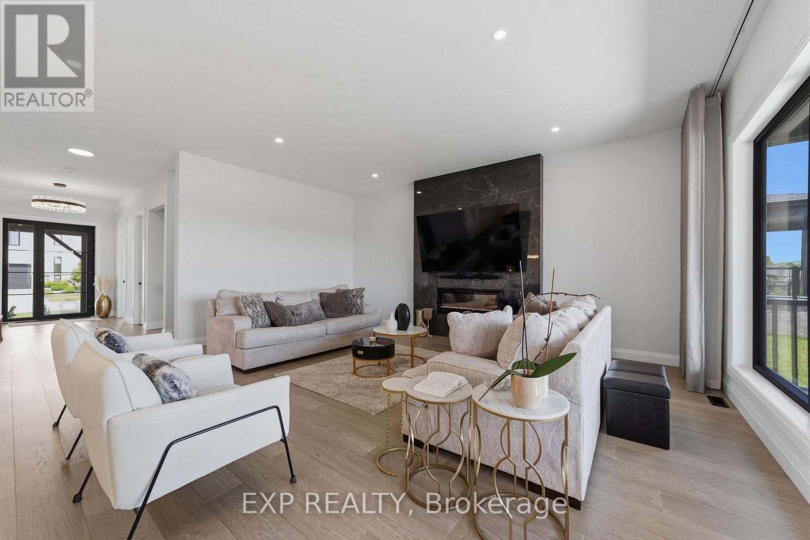 113 Edgewater Boulevard, Middlesex Centre, ON