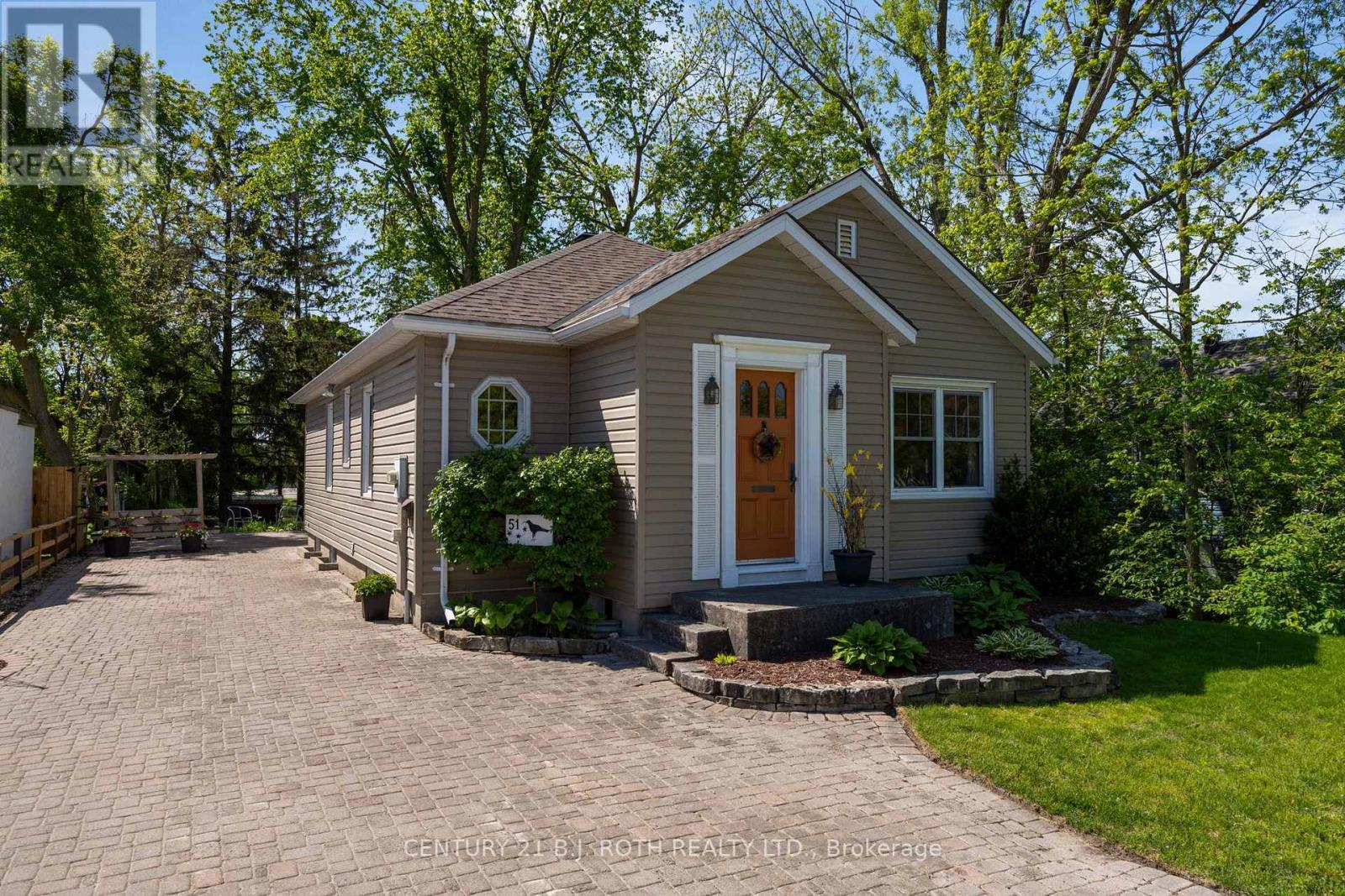 51 Henry Street, Barrie, ON
