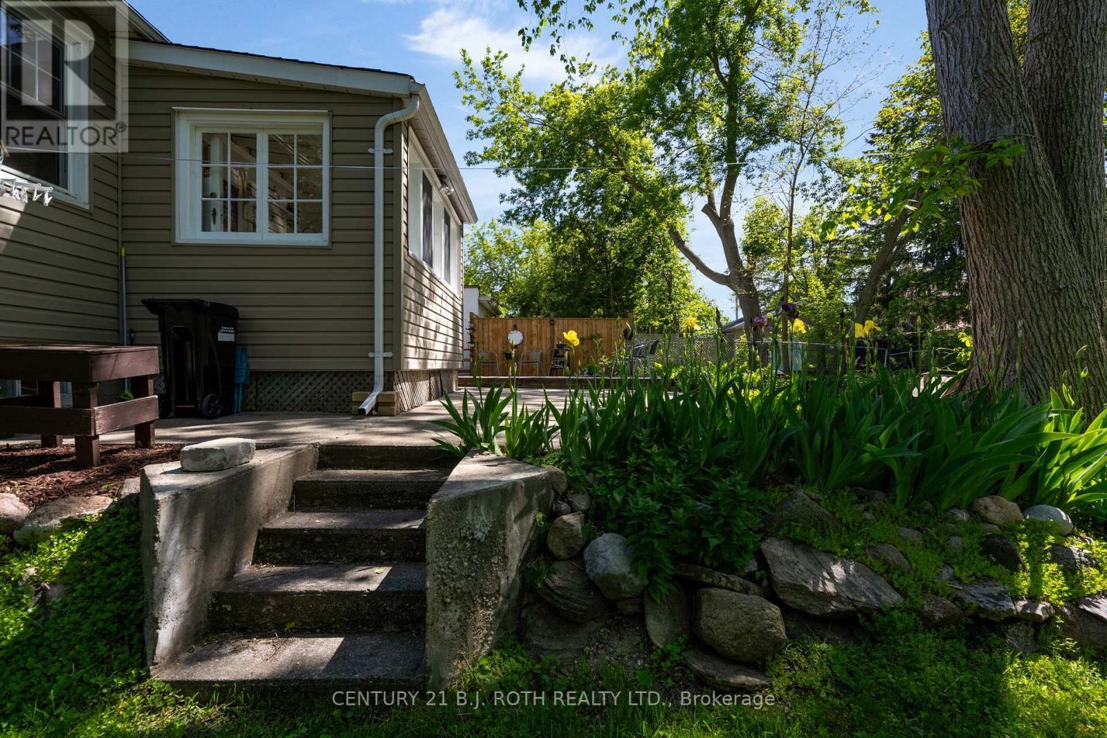 51 Henry Street, Barrie, ON