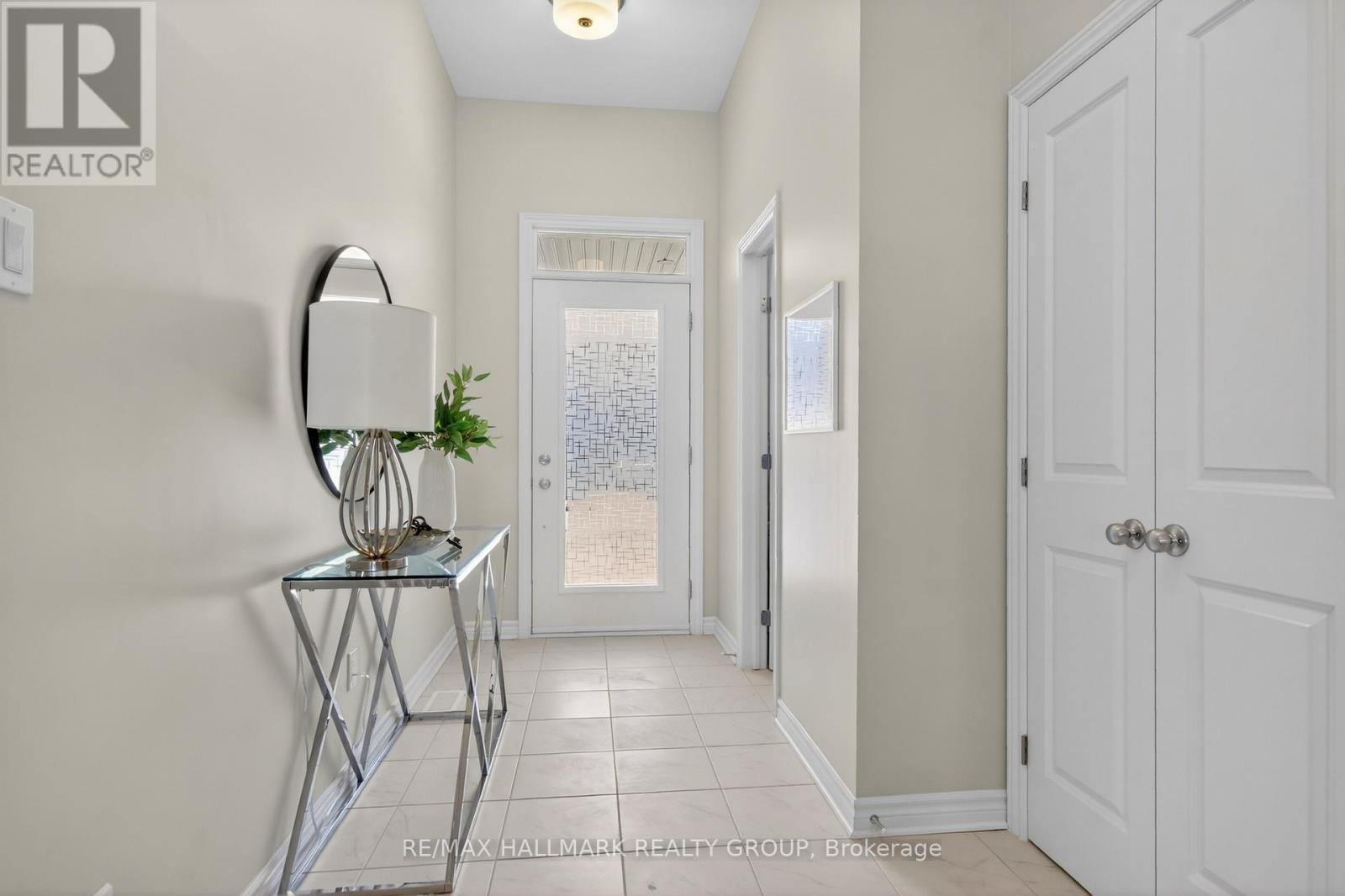 737 Maverick Crescent, Ottawa, ON