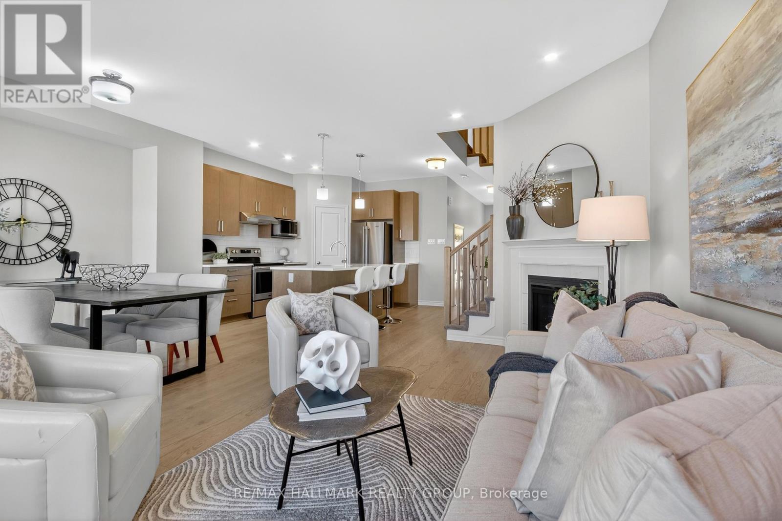 737 Maverick Crescent, Ottawa, ON