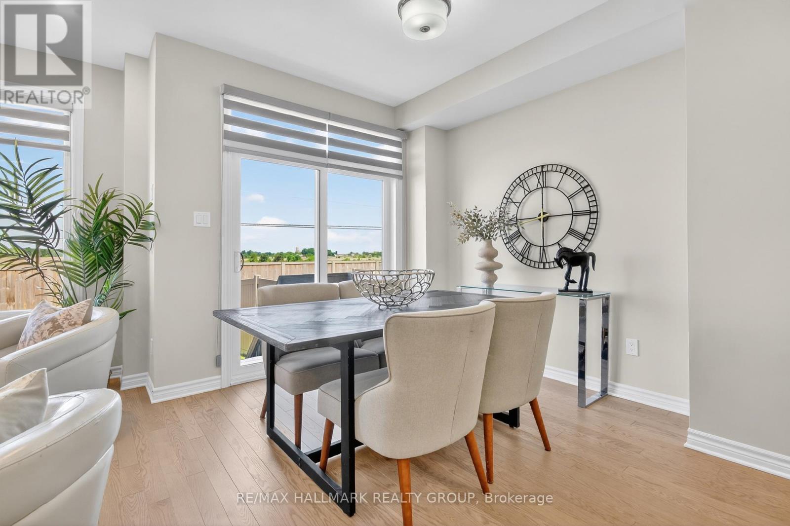 737 Maverick Crescent, Ottawa, ON