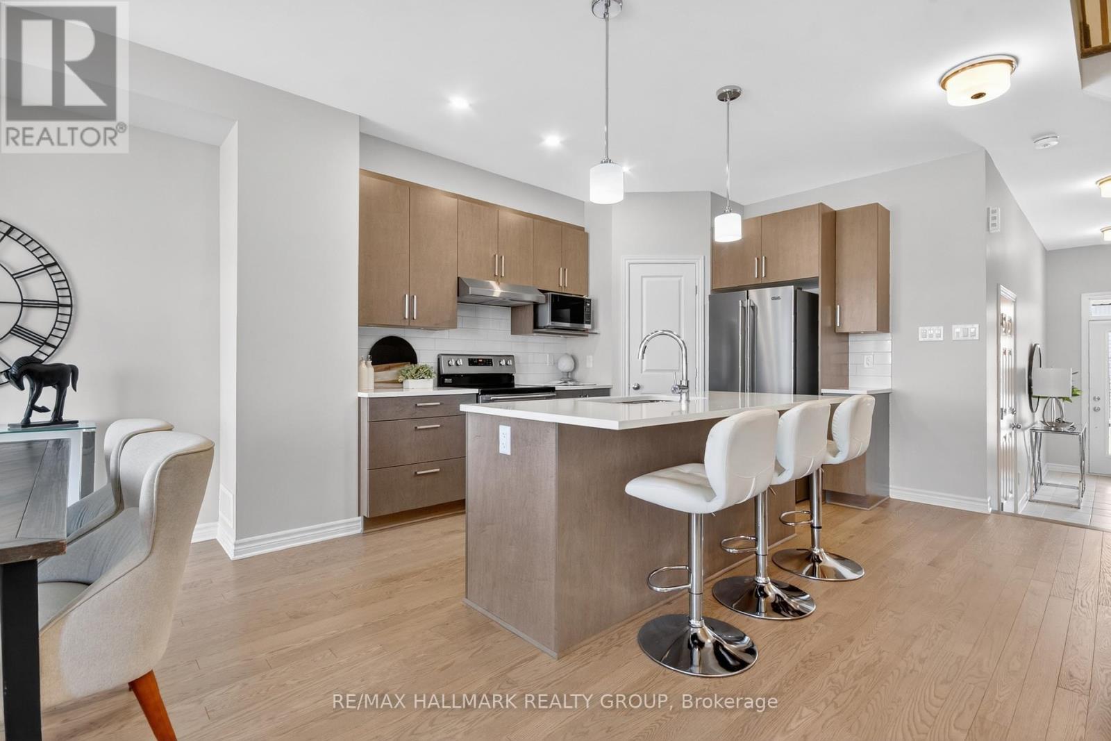 737 Maverick Crescent, Ottawa, ON