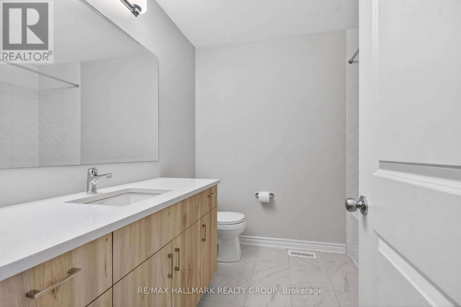 737 Maverick Crescent, Ottawa, ON