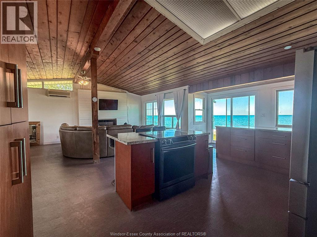 91 Marentette Beach Road, Leamington, ON