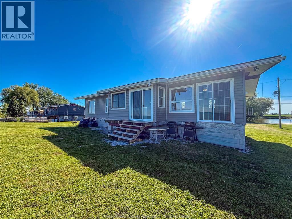91 Marentette Beach Road, Leamington, ON