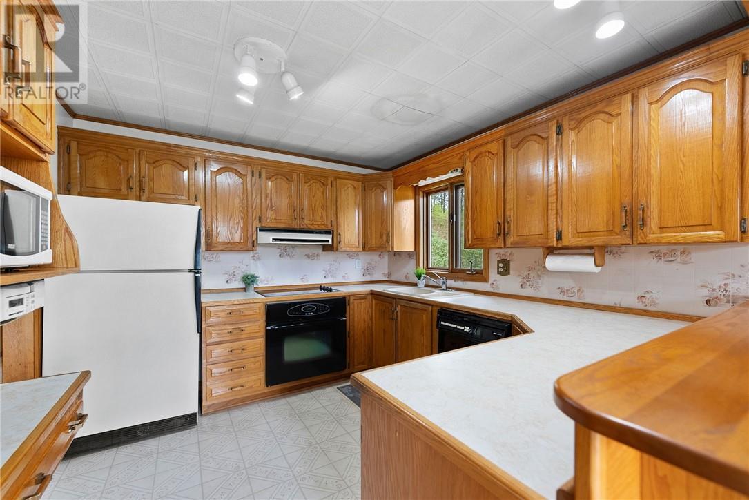 105 Makada Drive, Lively, ON