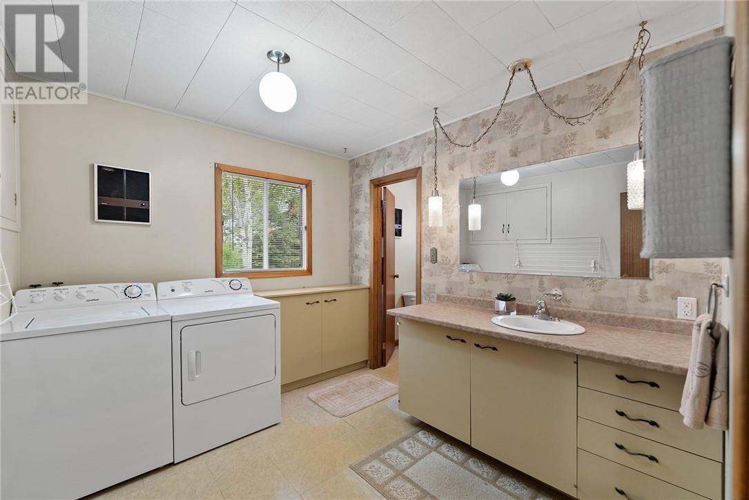 105 Makada Drive, Lively, ON