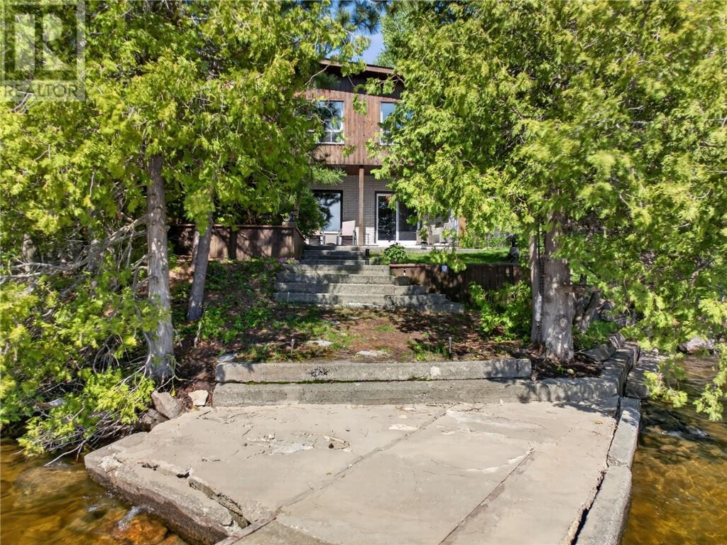 105 Makada Drive, Lively, ON