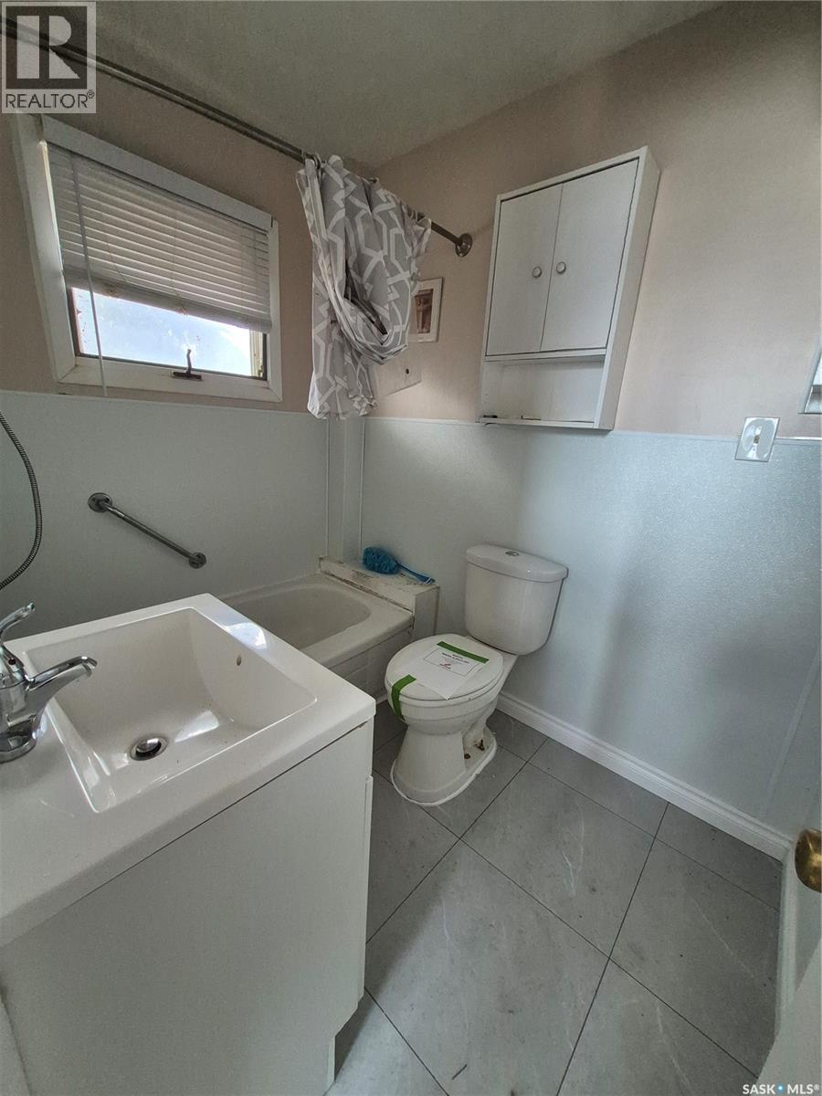 225 1St Avenue, Kendal, SK