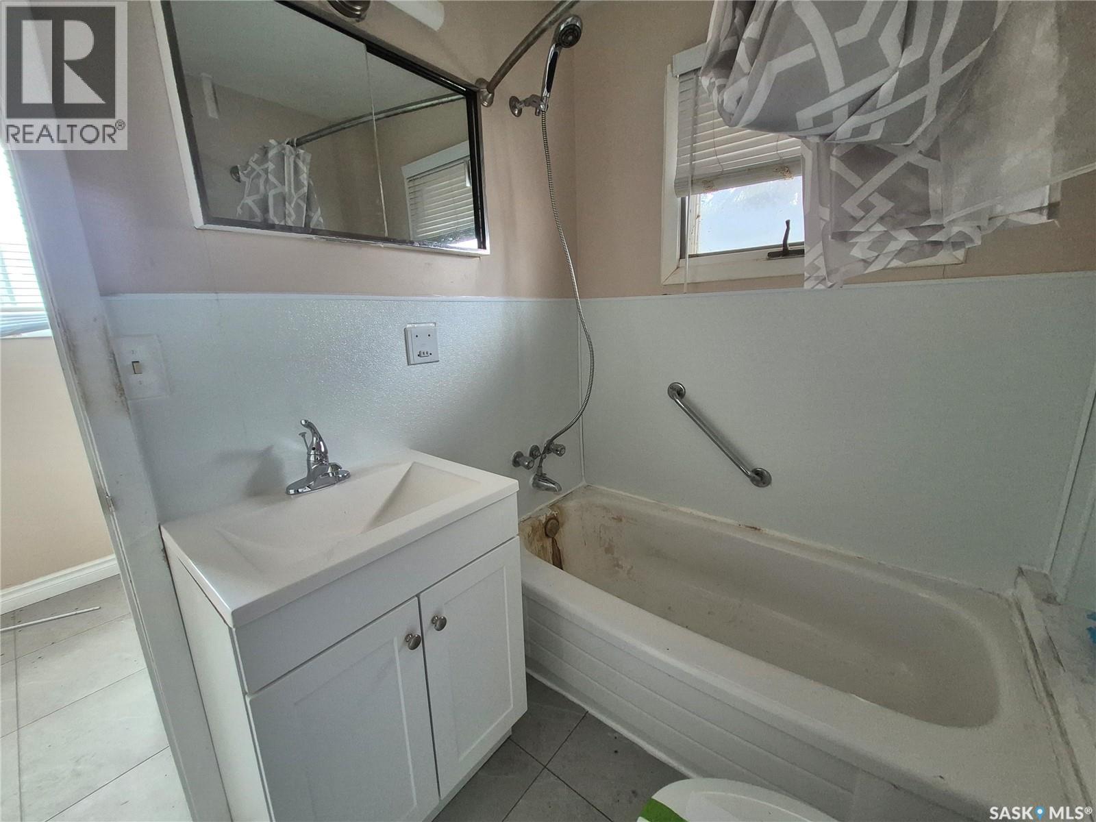 225 1St Avenue, Kendal, SK