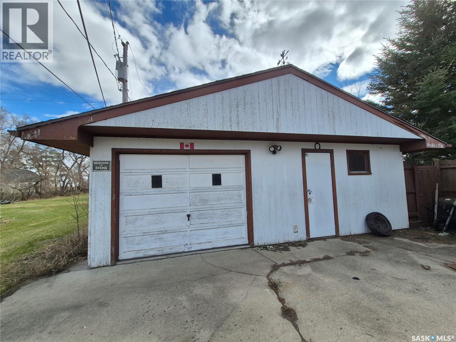 225 1St Avenue, Kendal, SK
