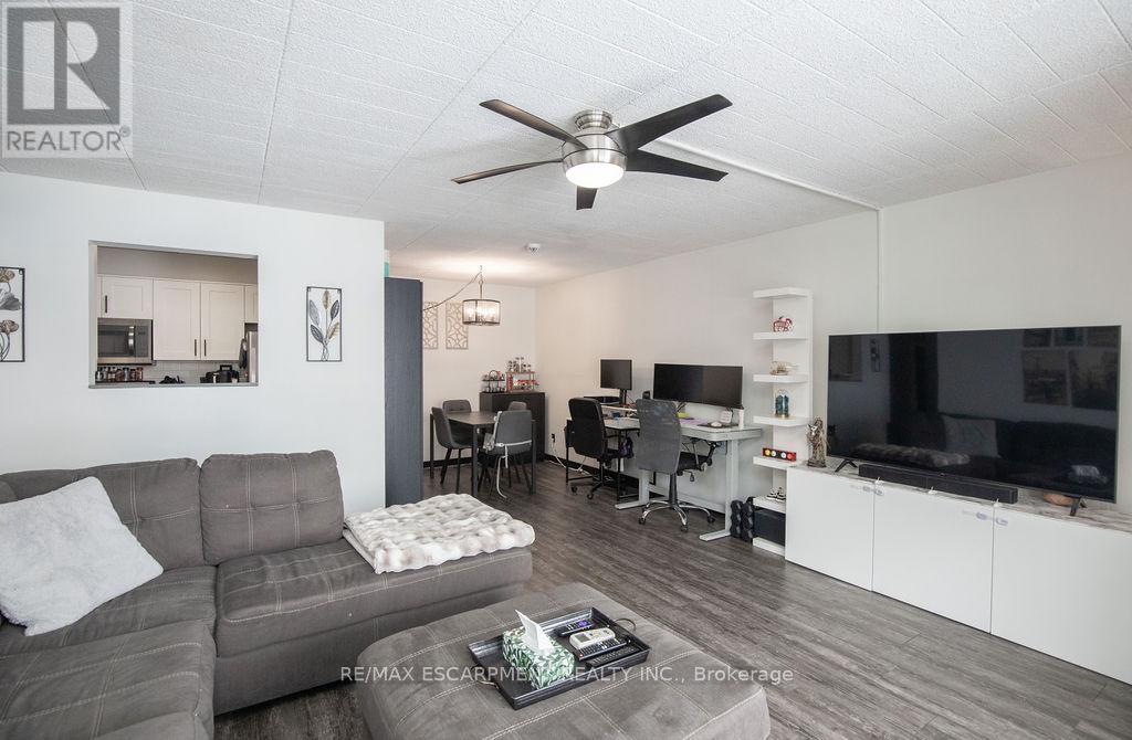 110 - 71 Vanier Drive, Kitchener, ON