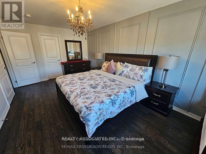 35 Cutts Crescent, Hamilton, ON