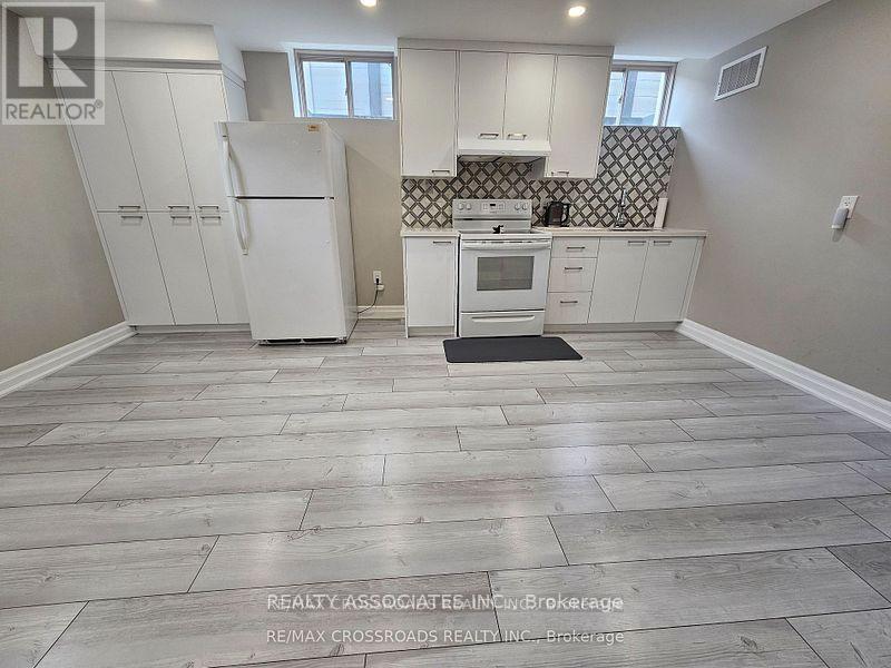 35 Cutts Crescent, Hamilton, ON