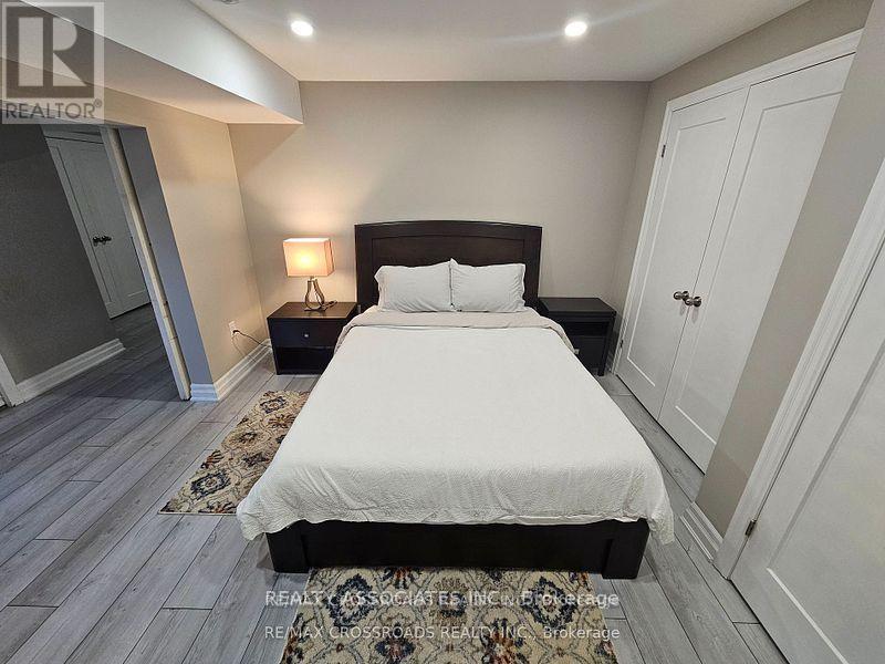 35 Cutts Crescent, Hamilton, ON