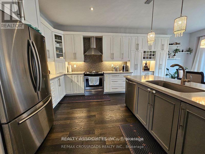 35 Cutts Crescent, Hamilton, ON