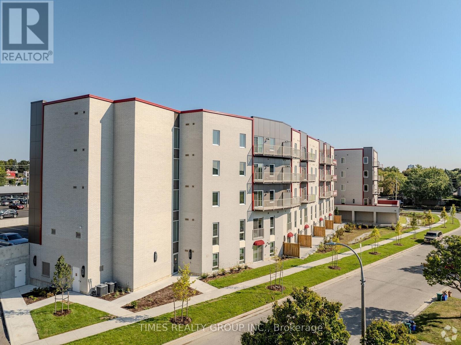 301 Westmount Road W, Kitchener, ON