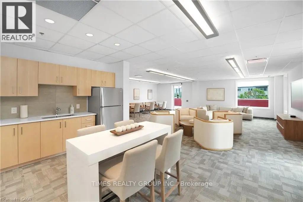 301 Westmount Road W, Kitchener, ON