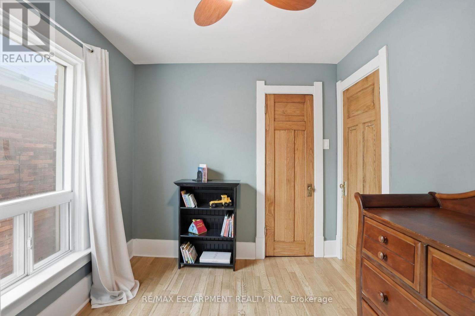 14 Cumberland Avenue, Hamilton, ON