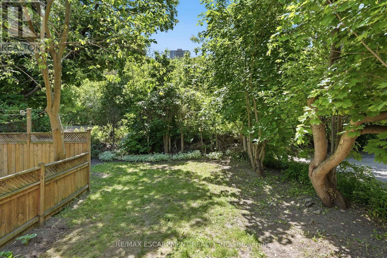 14 Cumberland Avenue, Hamilton, ON