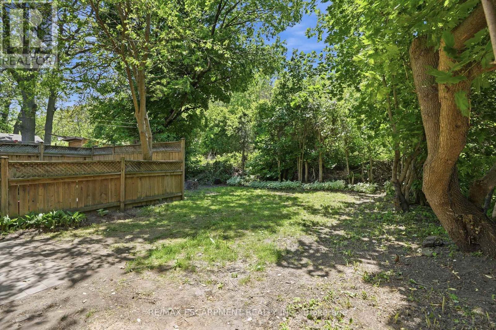 14 Cumberland Avenue, Hamilton, ON