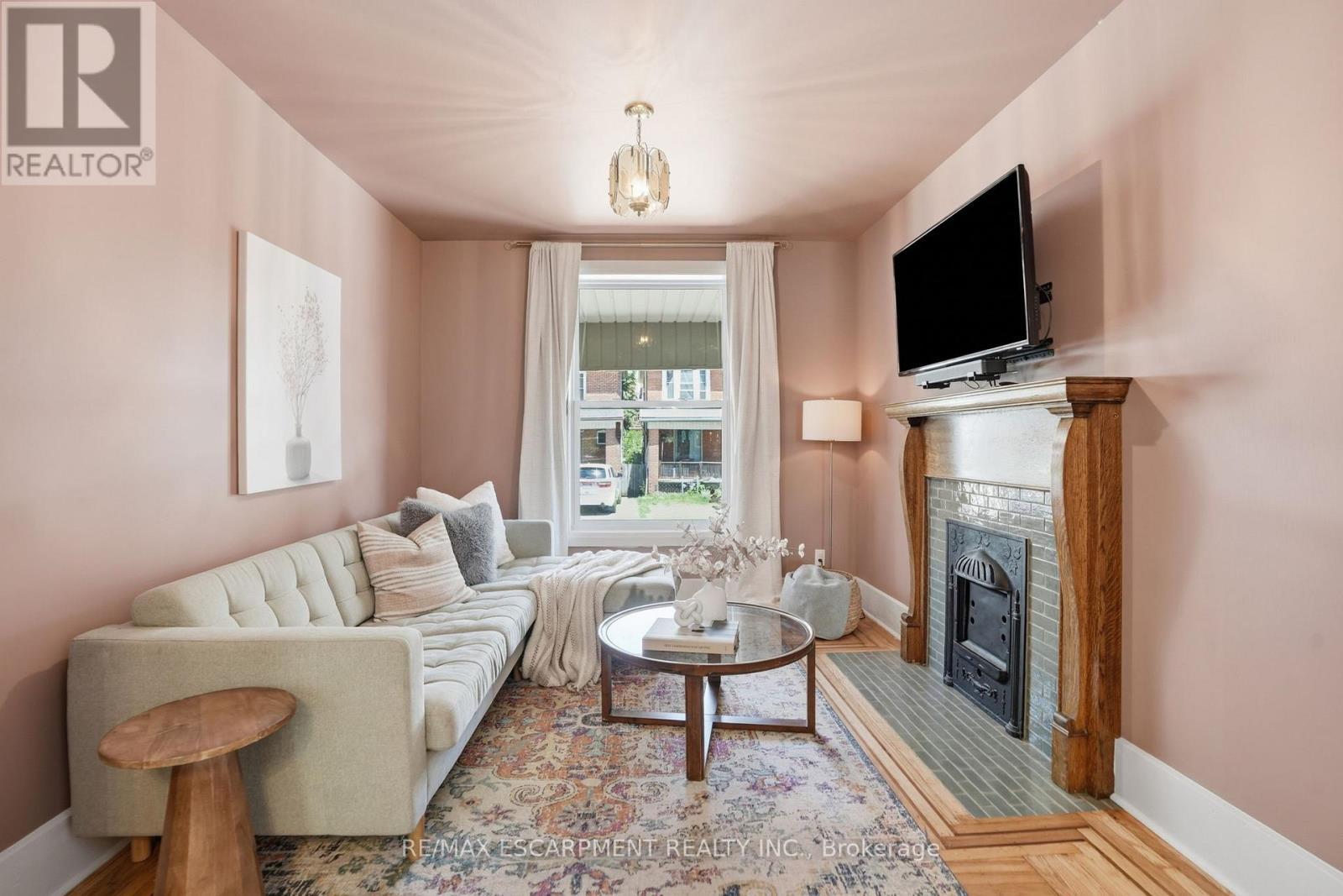 14 Cumberland Avenue, Hamilton, ON