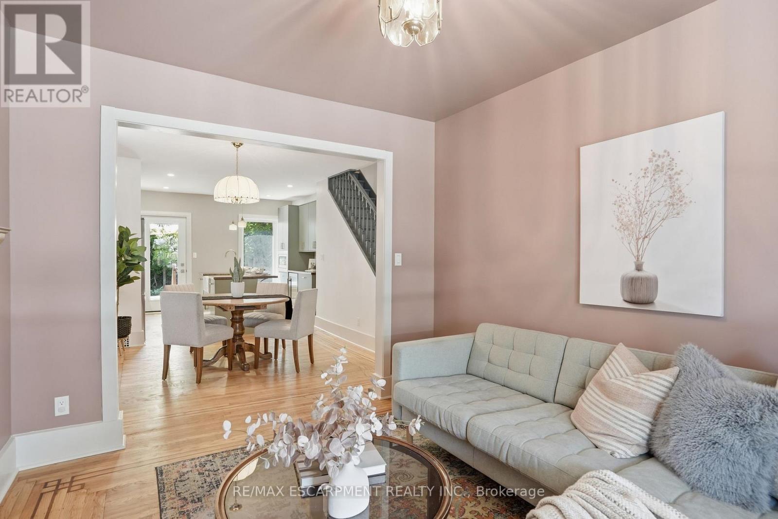 14 Cumberland Avenue, Hamilton, ON