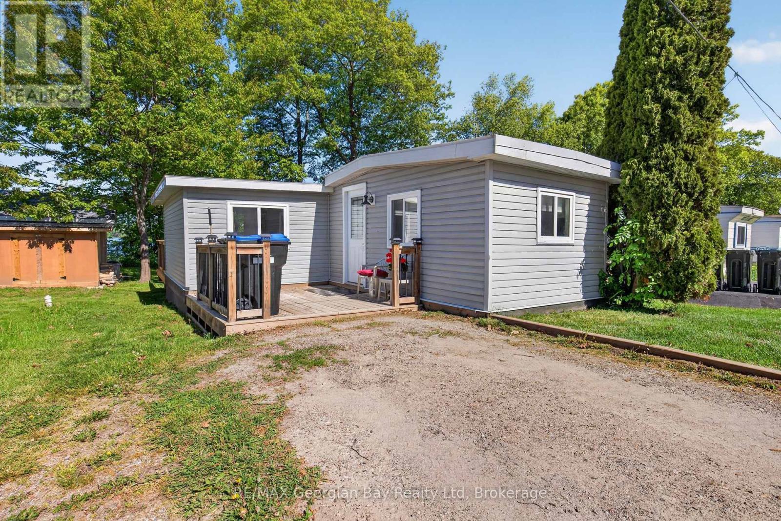 24 Lakeshore Road, Midland, ON