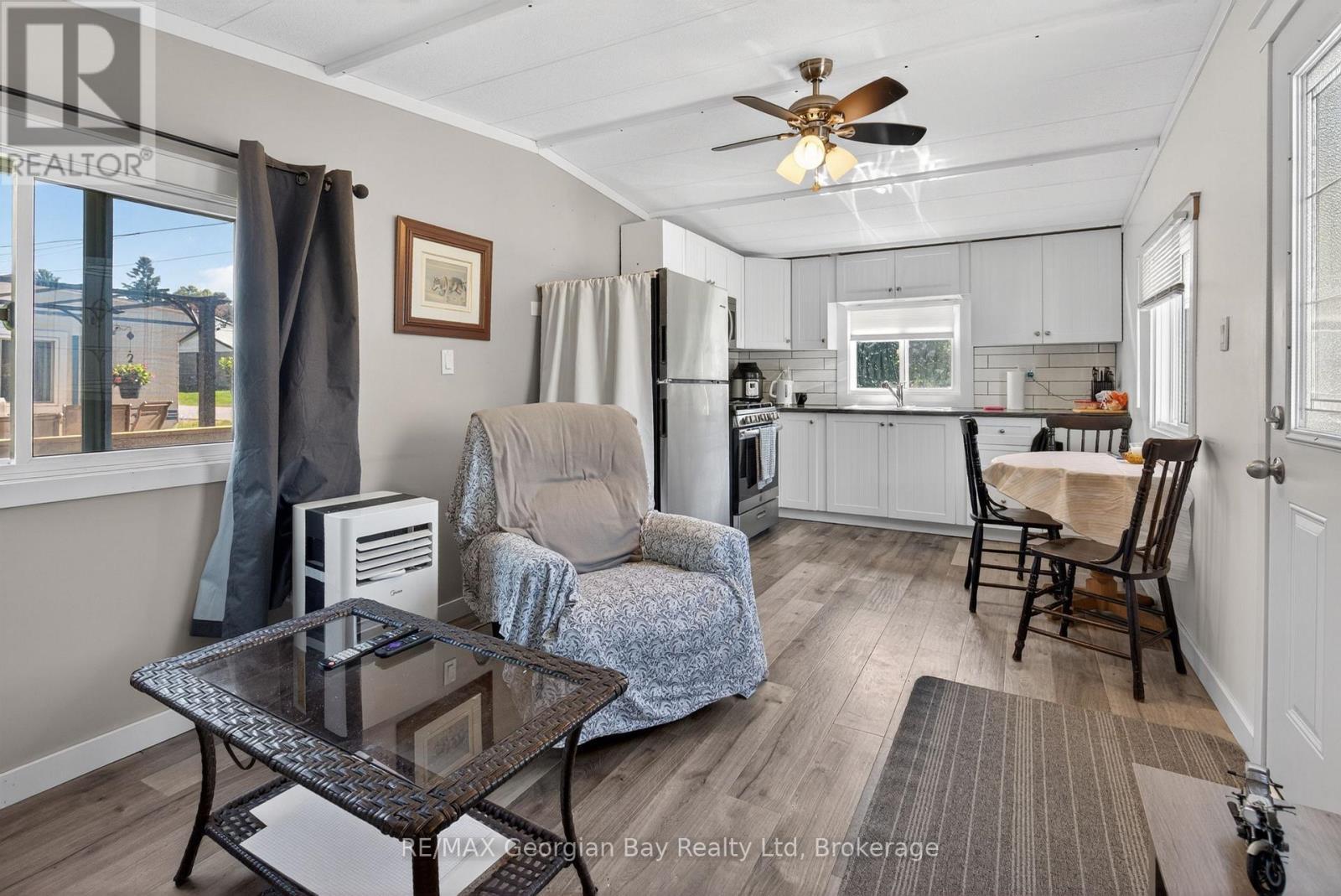 24 Lakeshore Road, Midland, ON