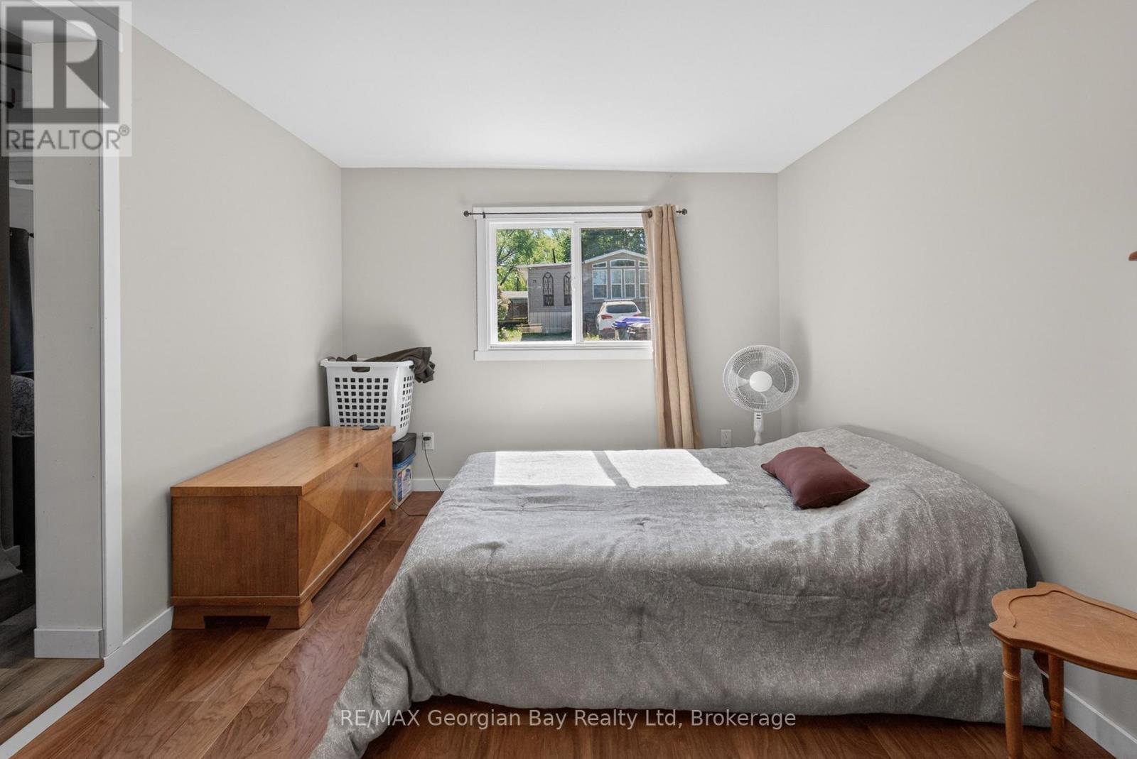 24 Lakeshore Road, Midland, ON