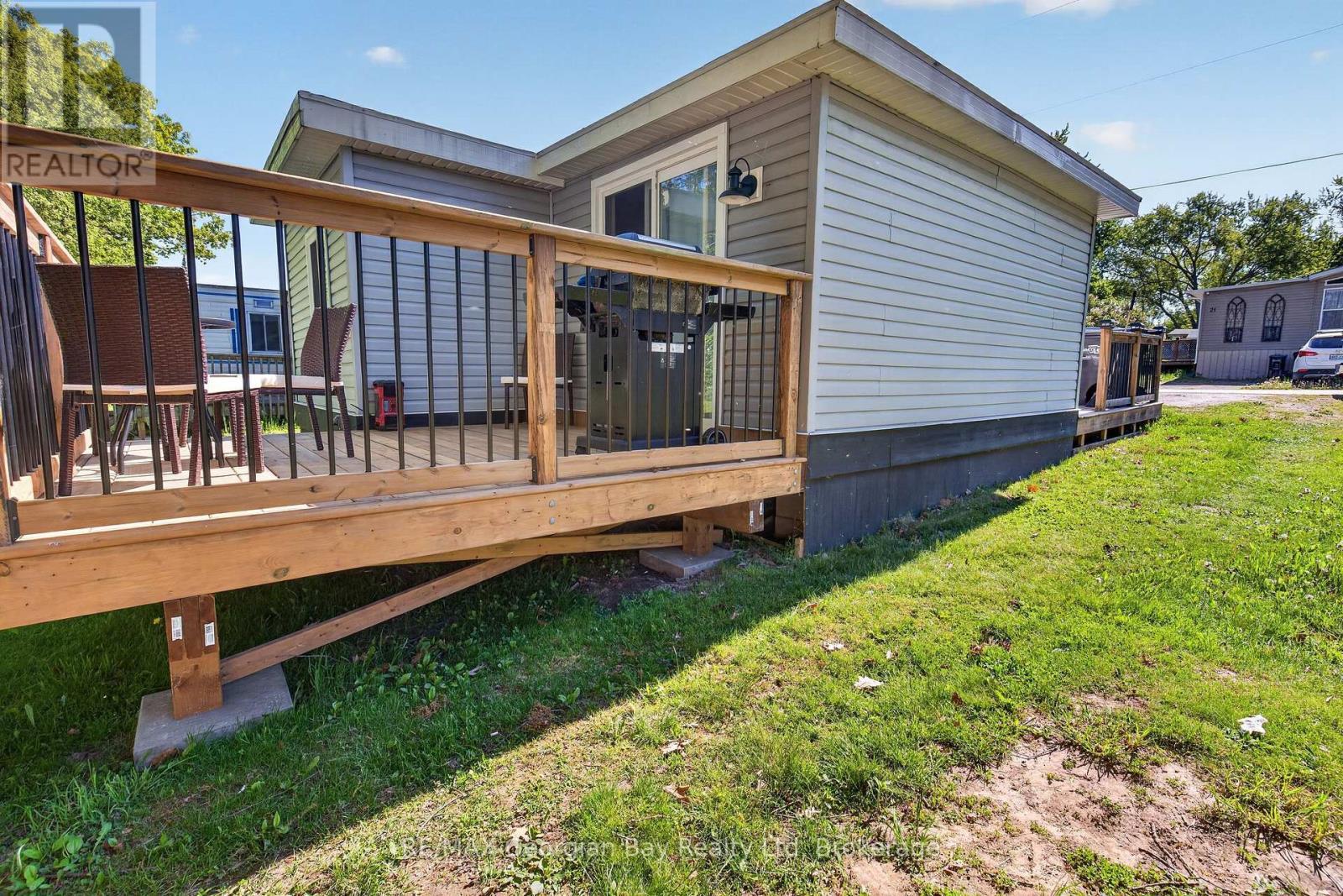 24 Lakeshore Road, Midland, ON