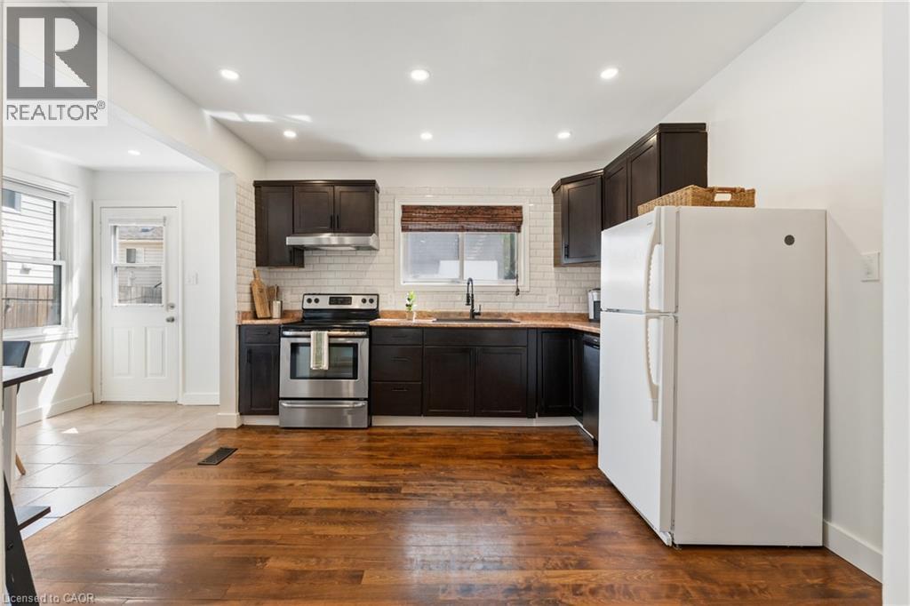 160 Britannia Avenue, Hamilton, ON