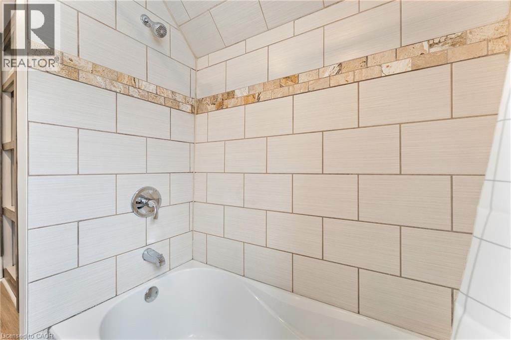 160 Britannia Avenue, Hamilton, ON