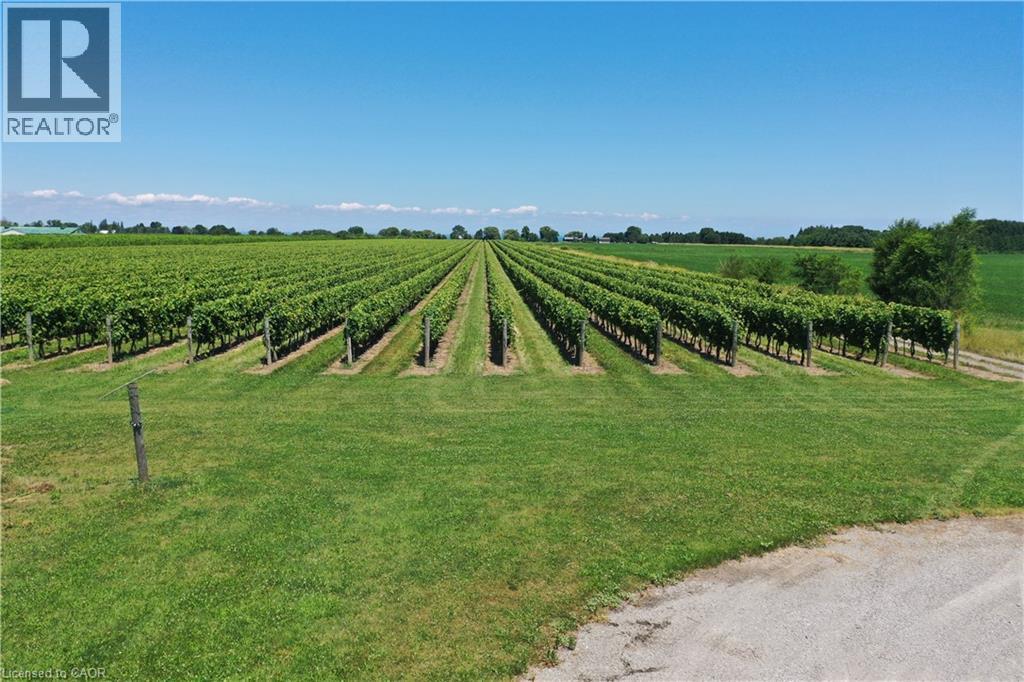 3705 Service Road N, Beamsville, ON