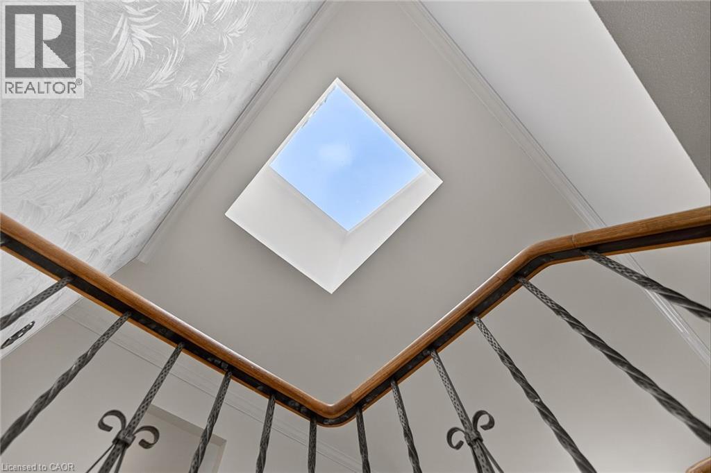 305 Pinegrove Road, Oakville, ON - Indoor Photo Showing Other Room