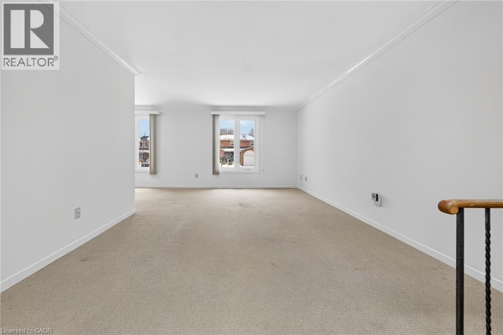 305 Pinegrove Road, Oakville, ON - Indoor Photo Showing Other Room