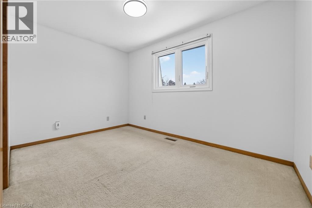 305 Pinegrove Road, Oakville, ON - Indoor Photo Showing Other Room
