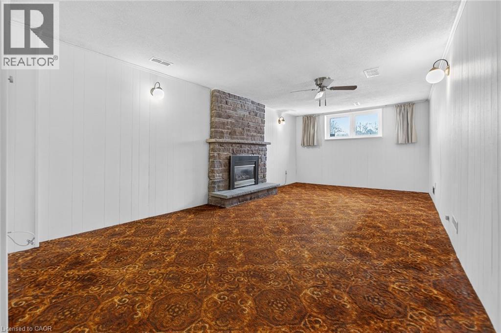 305 Pinegrove Road, Oakville, ON - Indoor With Fireplace
