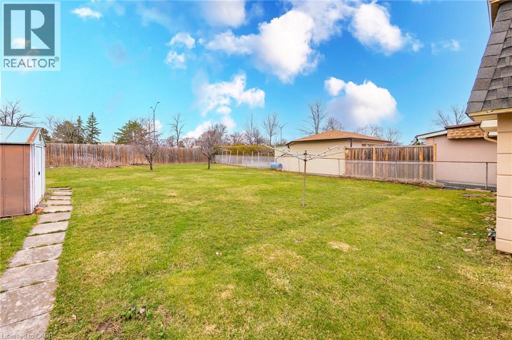 305 Pinegrove Road, Oakville, ON - Outdoor