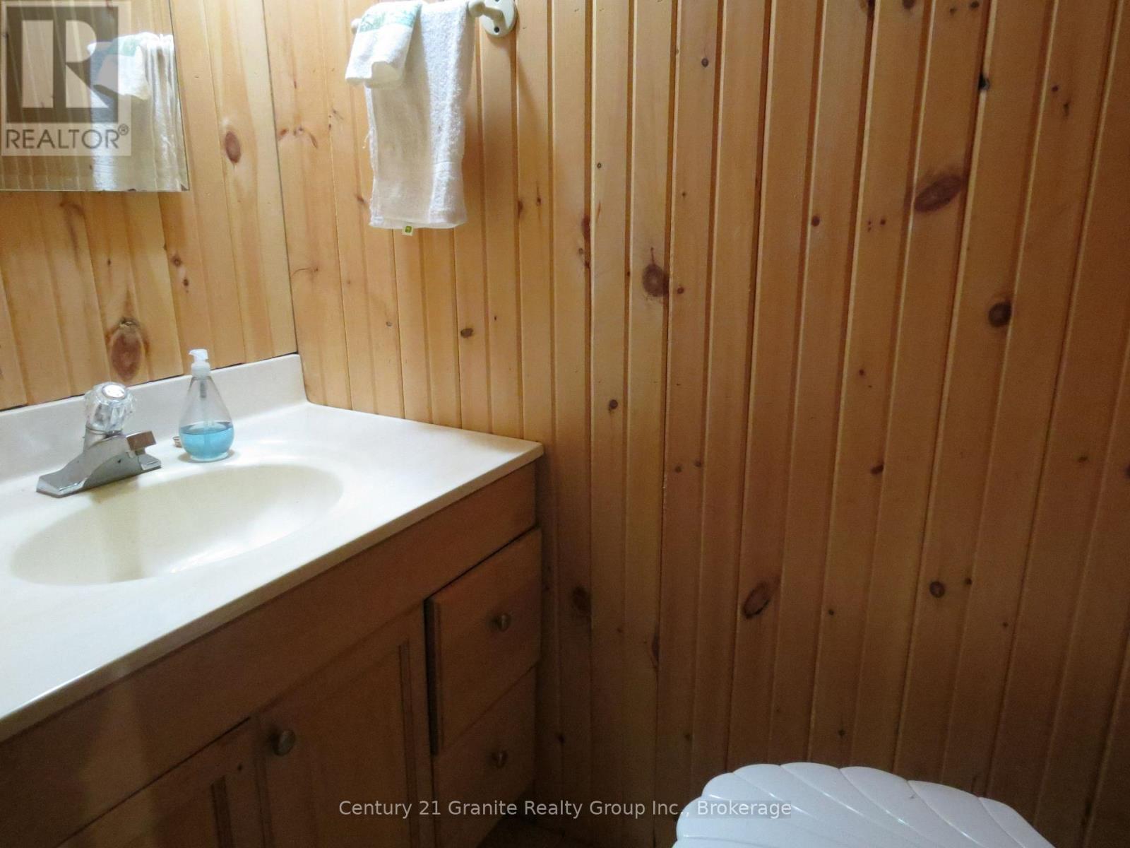 2315 Loop Road, Highlands East (Monmouth), ON