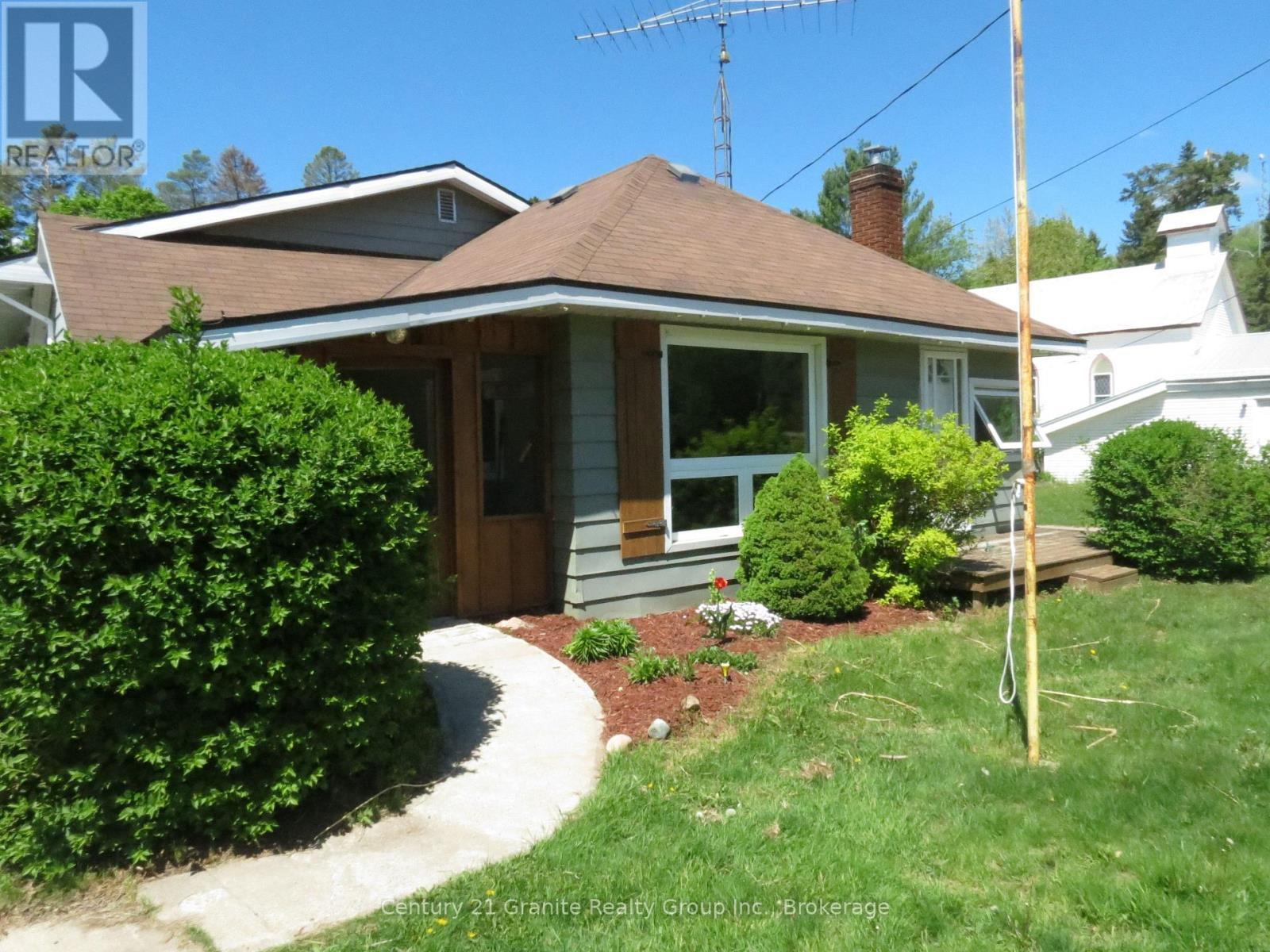 2315 Loop Road, Highlands East (Monmouth), ON