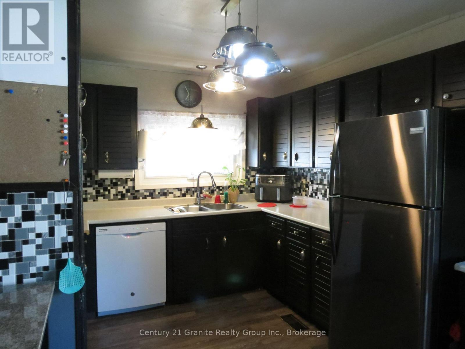 2315 Loop Road, Highlands East (Monmouth), ON